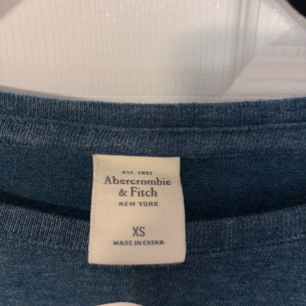 Abercrombie & Fitch Teal Womens Crew Neck Tee - Picture 2 of 2